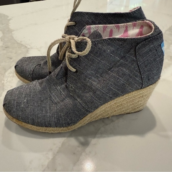 Toms Desert LaceUp Espadrille Wedges Ankle Booties Womens Size 8 Black Chambray - Picture 4 of 10